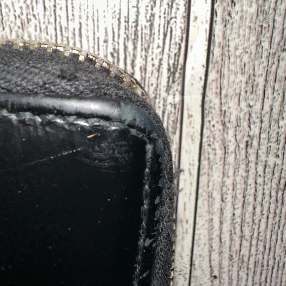 Authentic Black YSL Patent leather Wallet - Picture 2 of 9